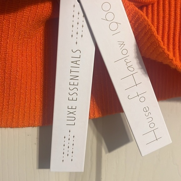 Orange Ribbed Crop Top - Picture 2 of 2